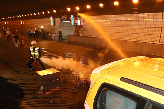Remotely controlled fire suppression system in Guryong Tunnel (Seoul Metropolitan City, South Korea)